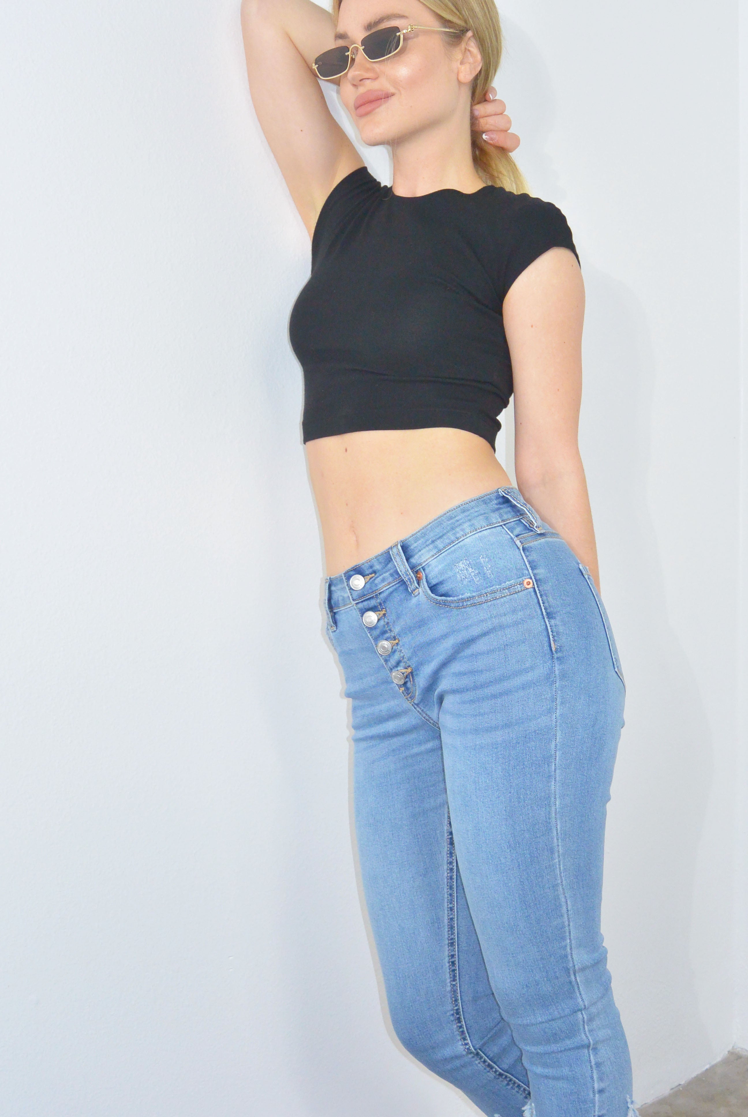 Lauren Mid Rise Capri with Frayed Hem Jeans