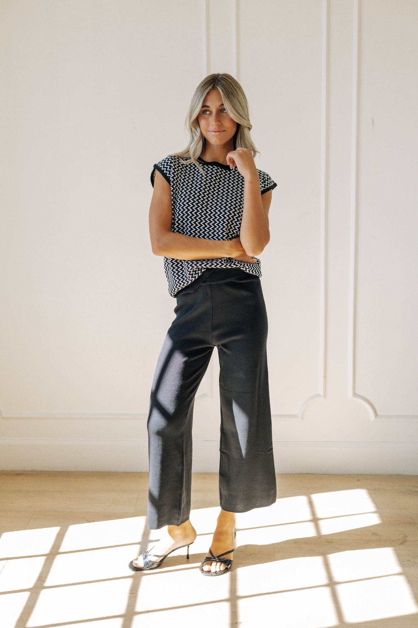 Allie Cap Sleeve & Sweat Set in Black