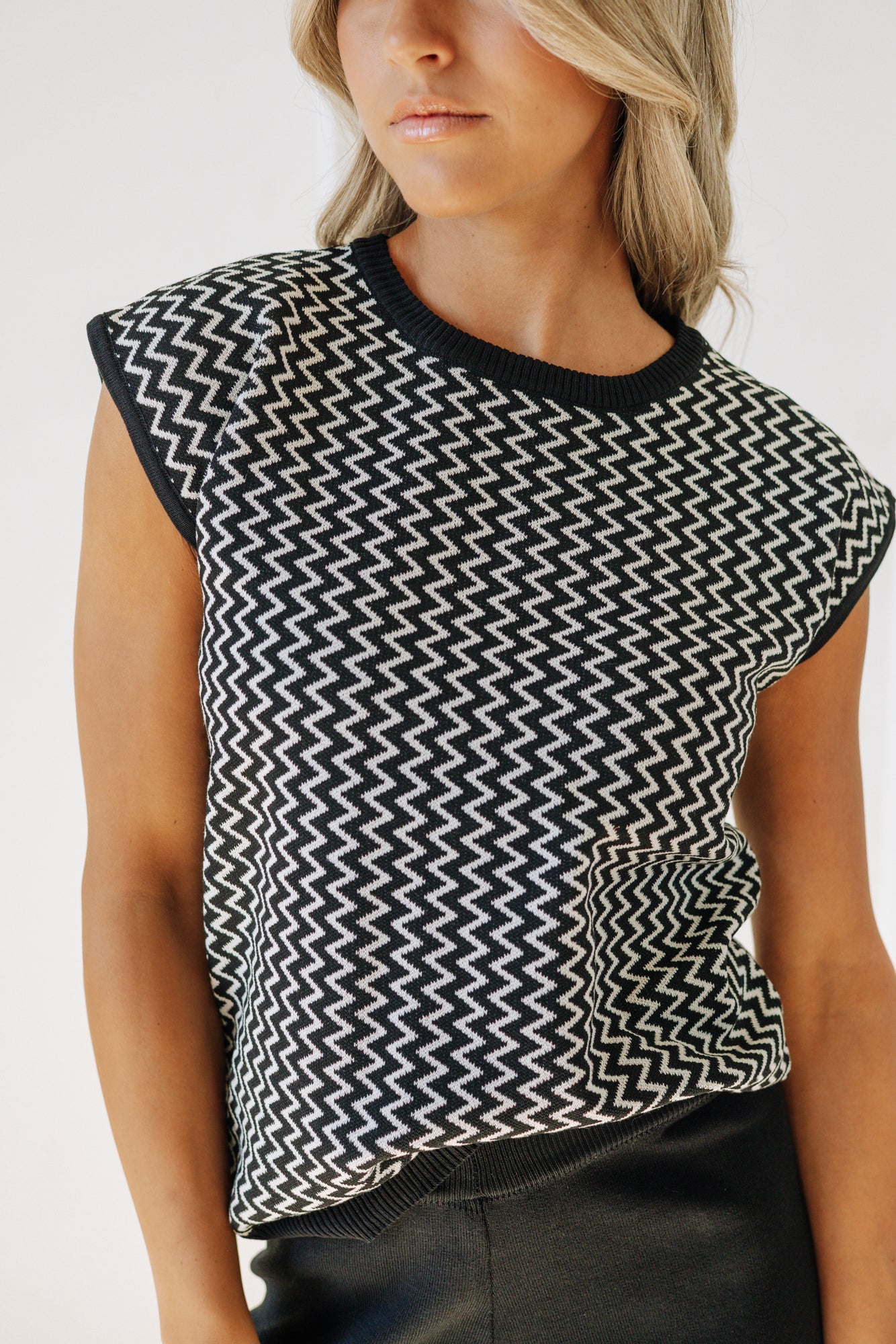 Allie Cap Sleeve & Sweat Set in Black
