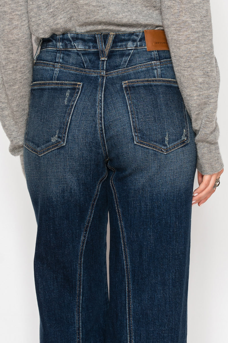 Artemis Vintage | Ultra High Rise Relaxed Flare Jeans