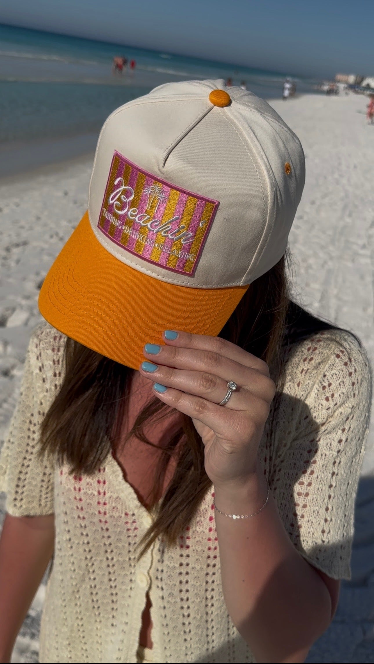 Beachin' - Vintage Trucker Hat