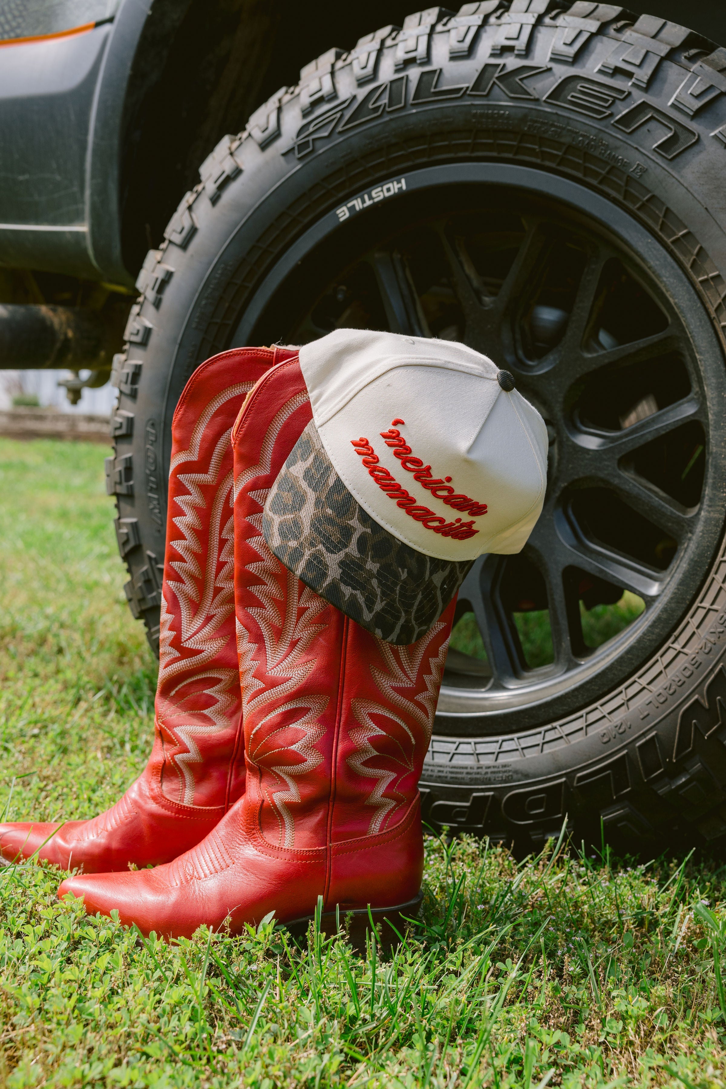 'Merican Mamacita - Leopard Vintage Trucker Hat